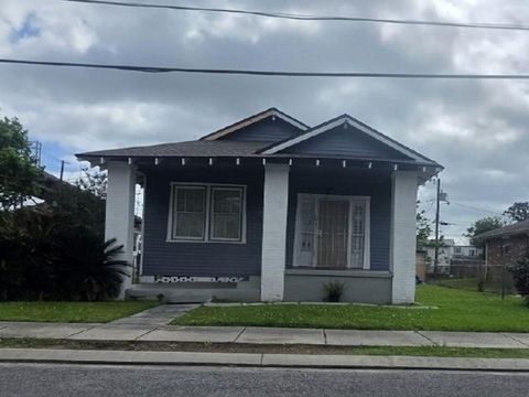 1900 EVERGREEN Avenue New Orleans LA 70114