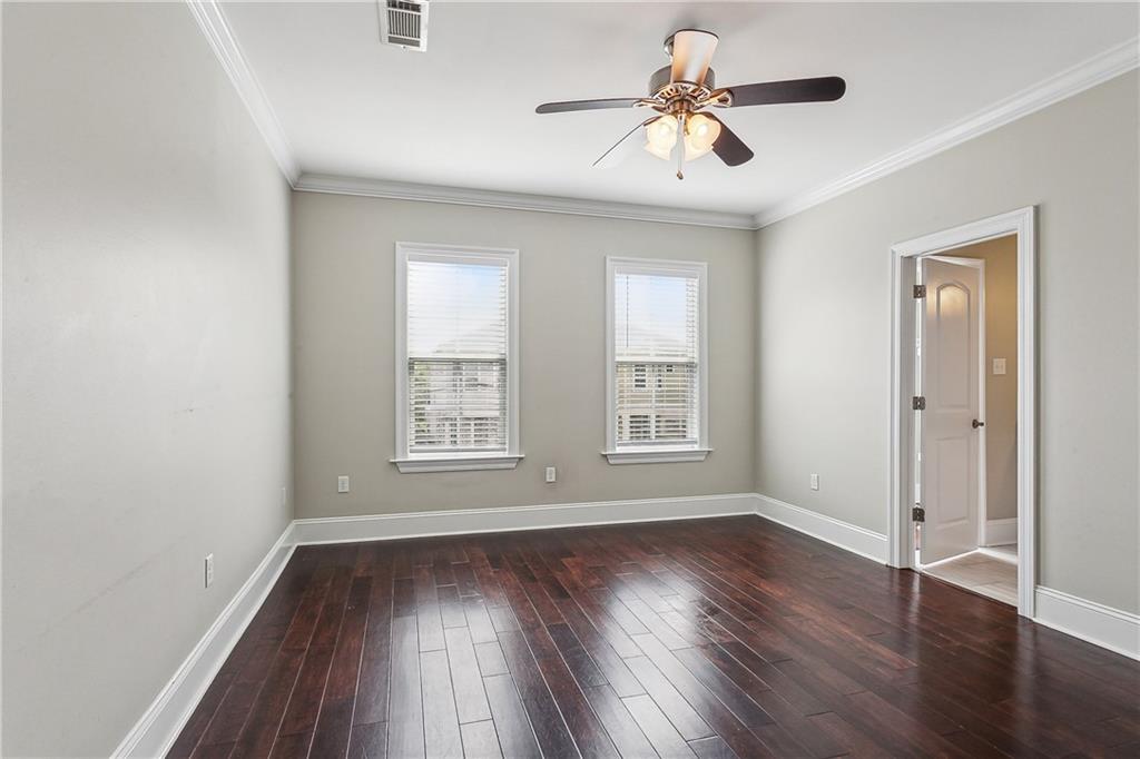 New Orleans, Louisiana 70119, United States, 4 Bedrooms Bedrooms, ,4 BathroomsBathrooms,Residential,Pending,62349