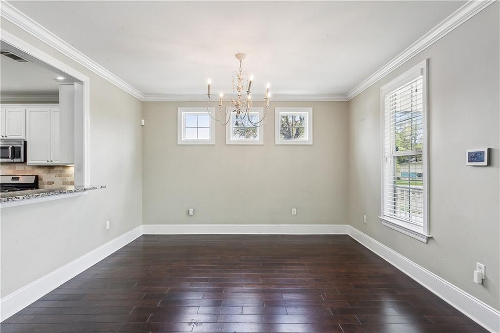 New Orleans, Louisiana 70119, United States, 4 Bedrooms Bedrooms, ,4 BathroomsBathrooms,Residential,Pending,62349