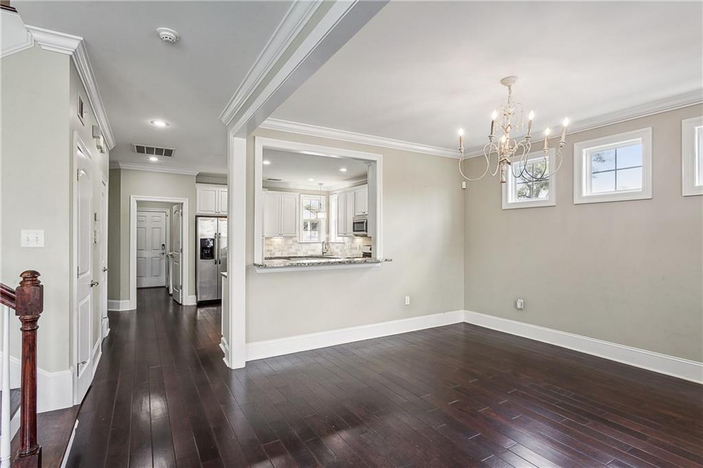 New Orleans, Louisiana 70119, United States, 4 Bedrooms Bedrooms, ,4 BathroomsBathrooms,Residential,Pending,62349