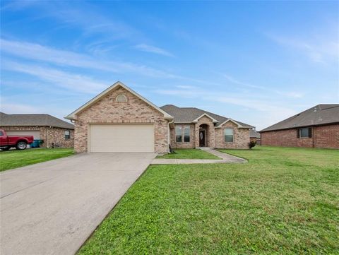 420 LAKEWOOD Drive Luling LA 70070