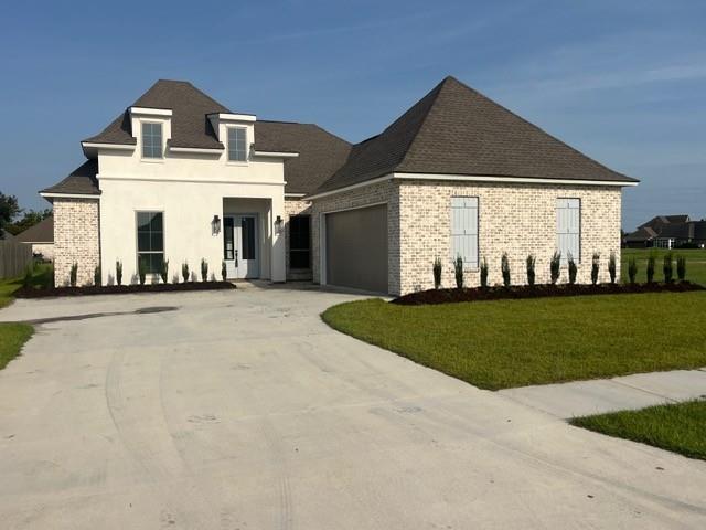 225 COVE POINTE Drive