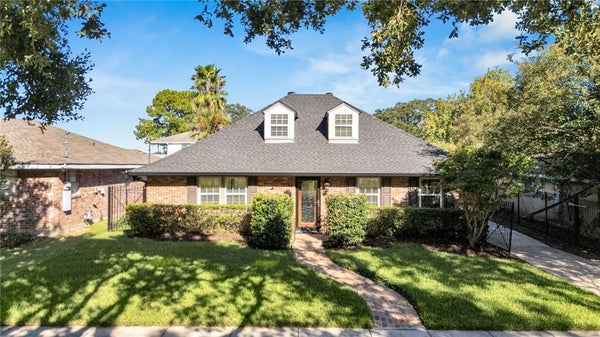 6143 CHARLOTTE DR, NEW ORLEANS, LA 70122 - Image 4c5a5e1792c4d9c3e5c12aa3e0fe6fd3/364409273