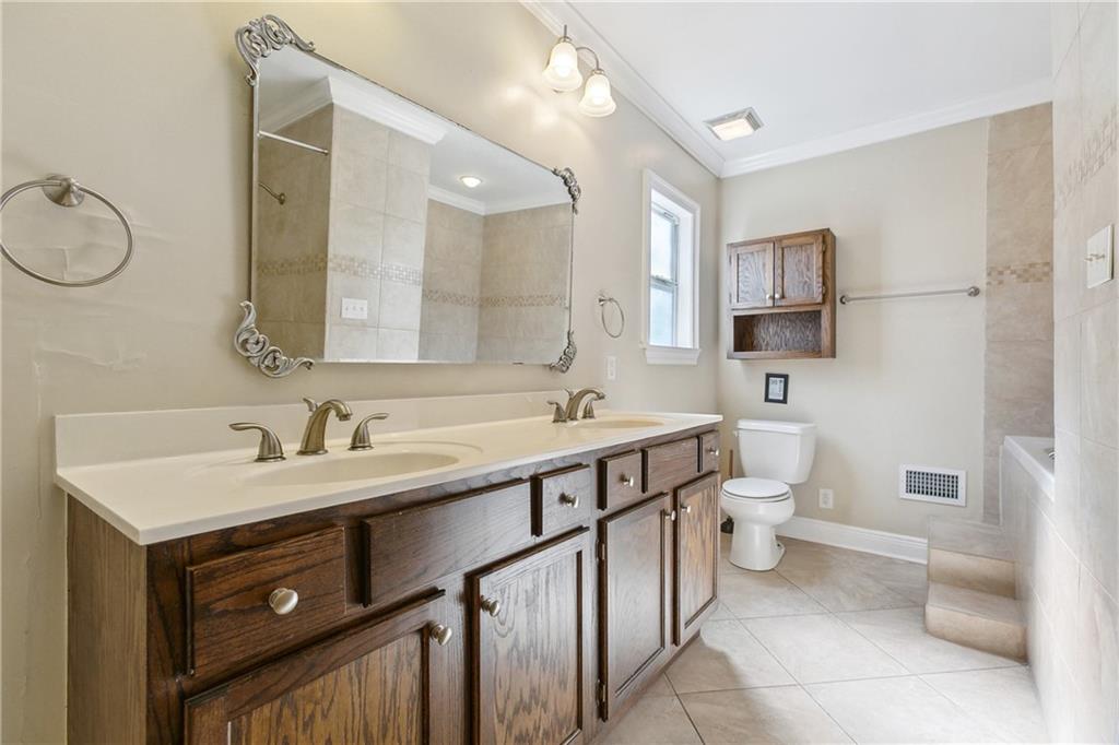 New Orleans, Louisiana 70124, United States, 3 Bedrooms Bedrooms, ,2 BathroomsBathrooms,Residential,Active,234499