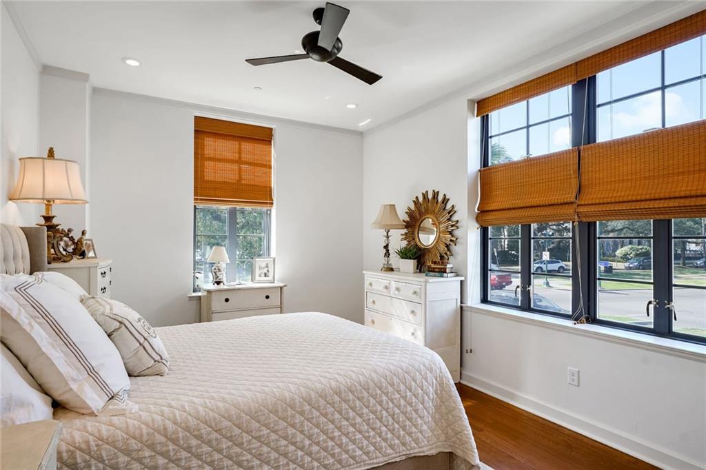 New Orleans, Louisiana 70115, United States, 3 Bedrooms Bedrooms, ,2 BathroomsBathrooms,Residential,Pending,6571