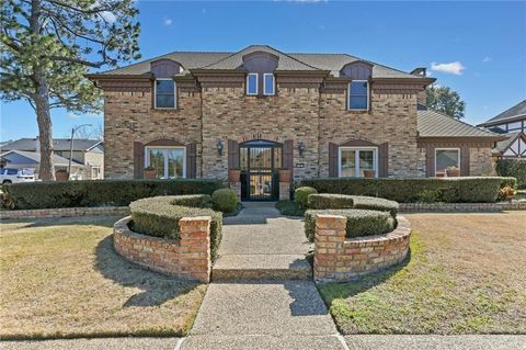 44 GRAND CANYON Drive New Orleans LA 70131