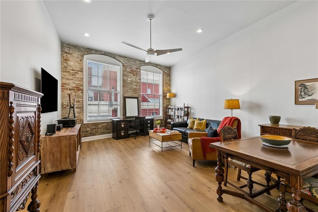 330 JULIA Street 317