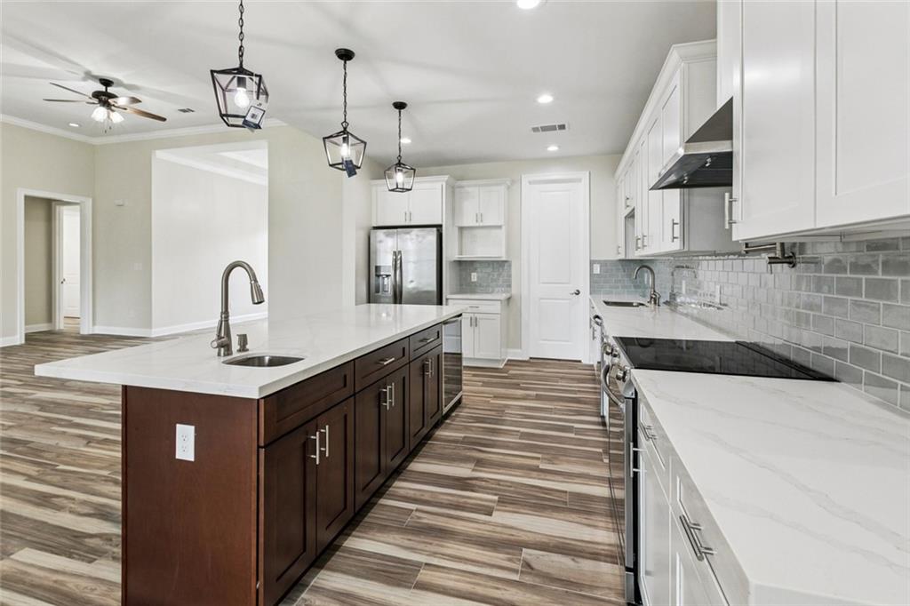 1701 HEATHERWOOD Drive