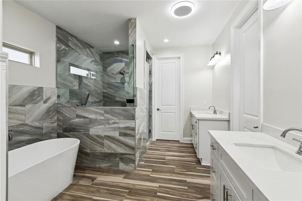 1701 HEATHERWOOD Drive