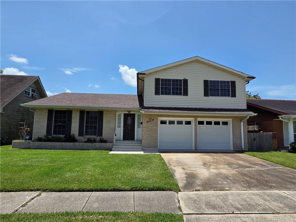 Photo 1 of 37 — 136 LINDA Court, Gretna, LA 70053