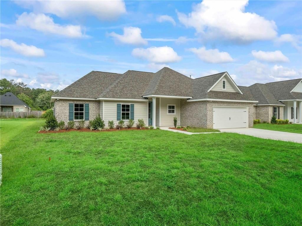 72657 ROBINDALE Drive