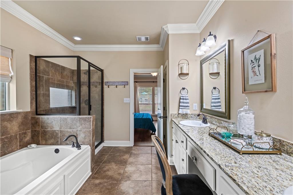 Madisonville, Louisiana 70447, United States, 4 Bedrooms Bedrooms, ,3 BathroomsBathrooms,Residential,Pending,3150