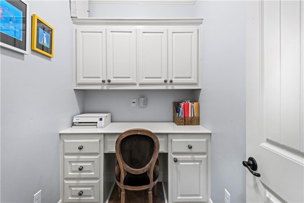 Madisonville, Louisiana 70447, United States, 4 Bedrooms Bedrooms, ,3 BathroomsBathrooms,Residential,Pending,3150