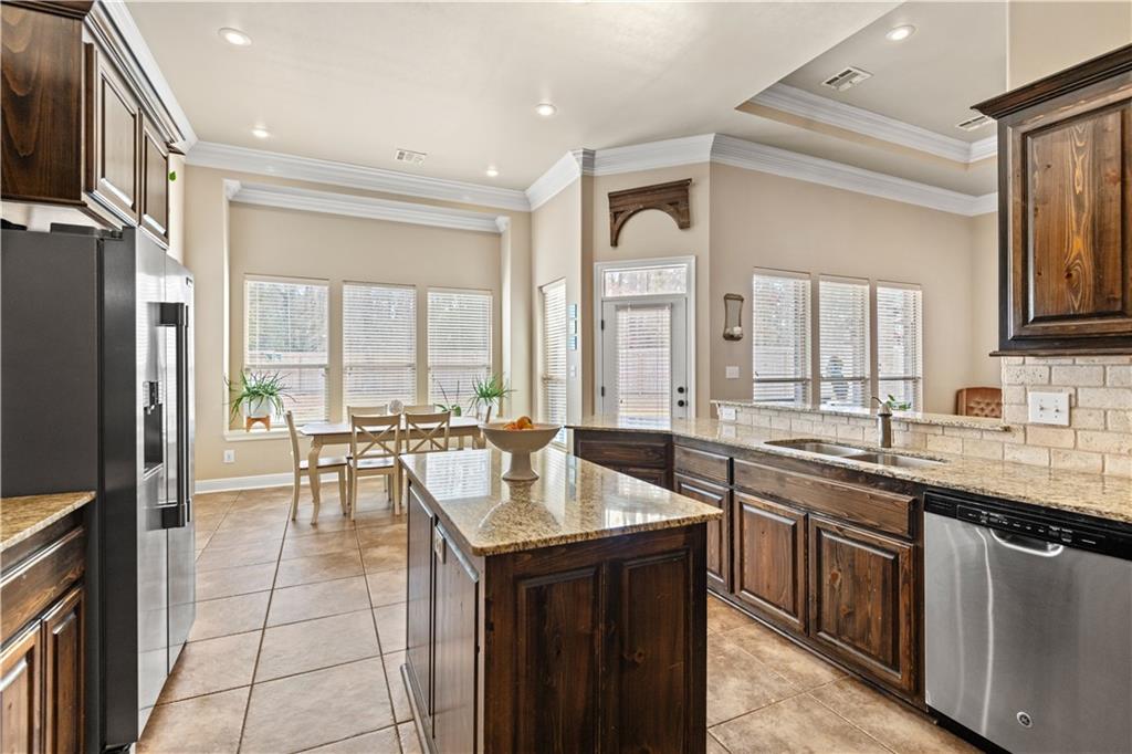 Madisonville, Louisiana 70447, United States, 4 Bedrooms Bedrooms, ,3 BathroomsBathrooms,Residential,Pending,3150