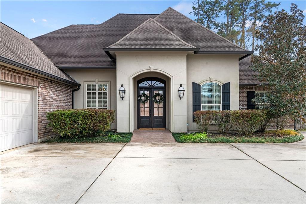 Madisonville, Louisiana 70447, United States, 4 Bedrooms Bedrooms, ,3 BathroomsBathrooms,Residential,Pending,3150