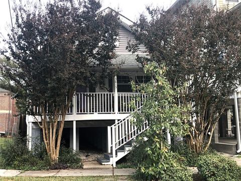 3815 DELACHAISE Street New Orleans LA 70125