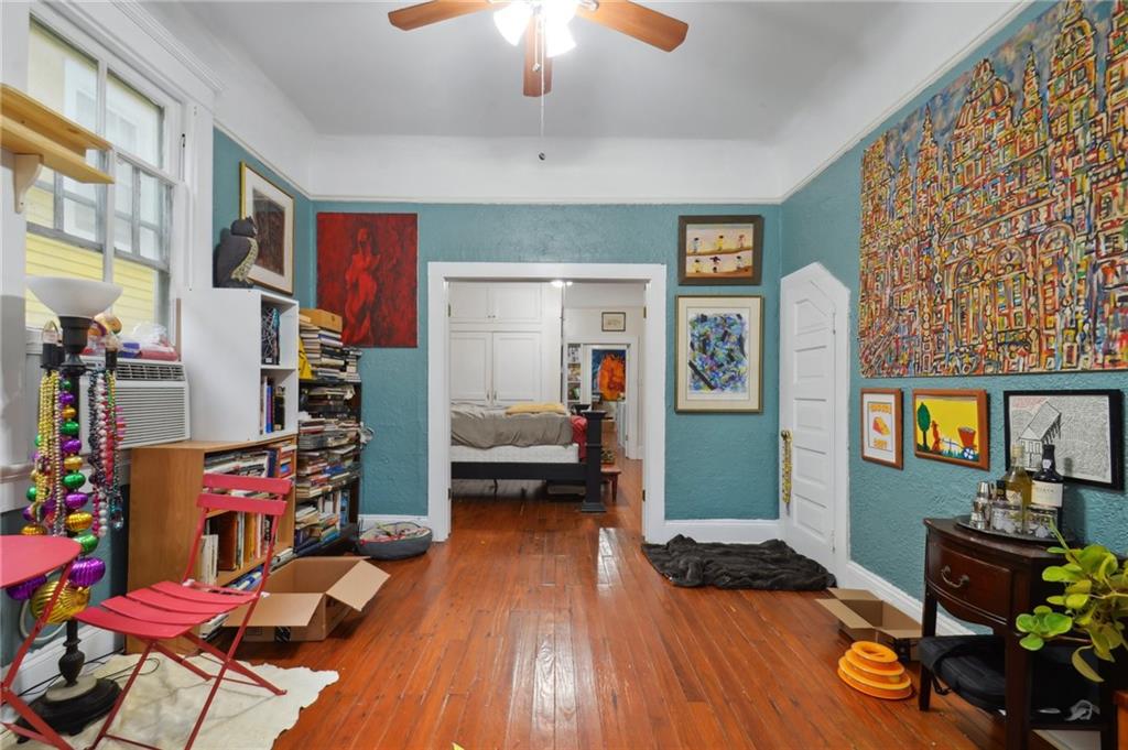 846 48 ROOSEVELT Place