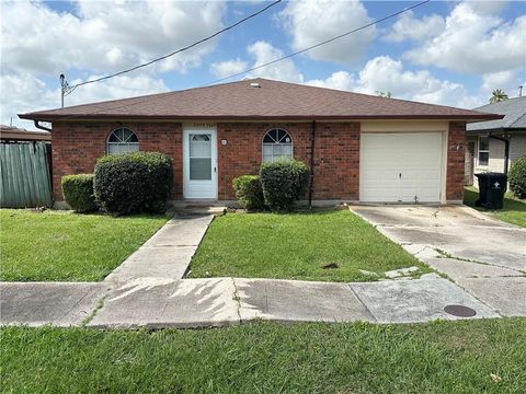 Photo of 2947 AMAZON Street, New Orleans, LA 70114 (MLS # 2554109)