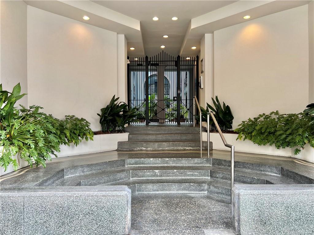 760 MAGAZINE Street 111