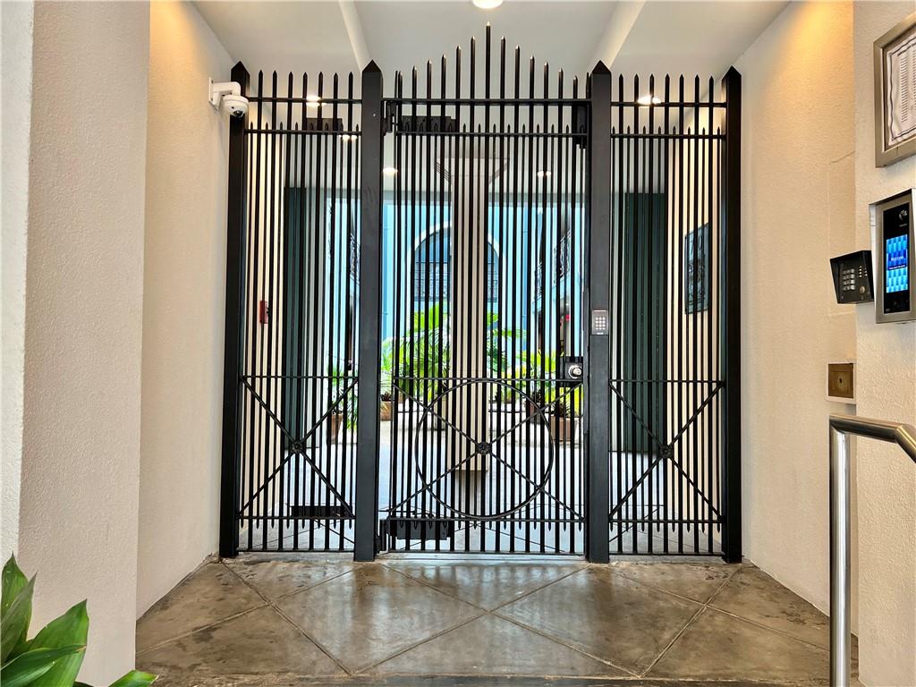 760 MAGAZINE Street 111