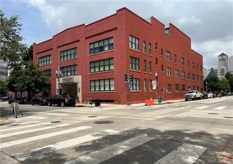 760 MAGAZINE Street 111 New Orleans LA 70130