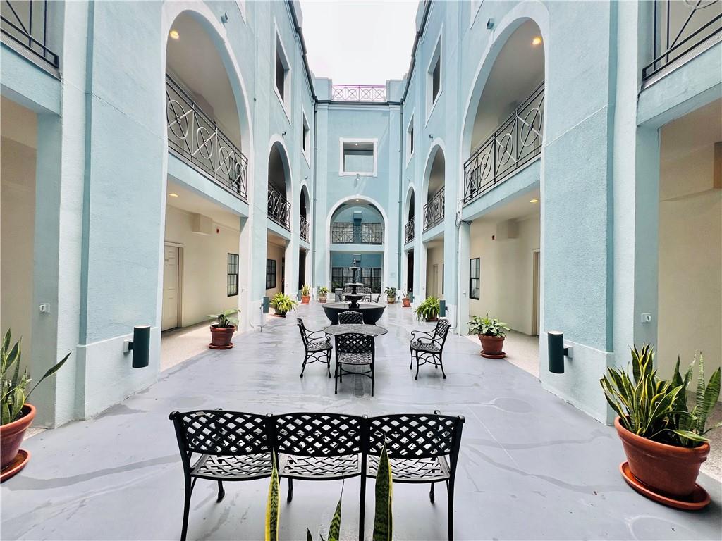 760 MAGAZINE Street 111