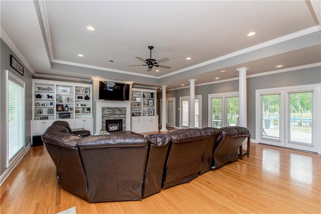 42251 JEFFERSON Drive