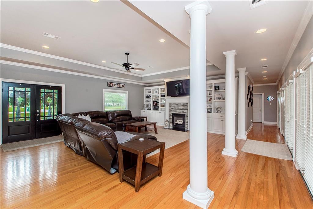 42251 JEFFERSON Drive