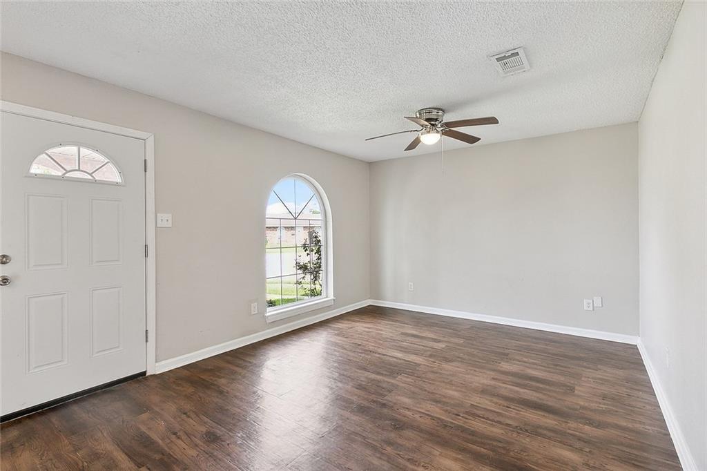 1105 WARREN Drive