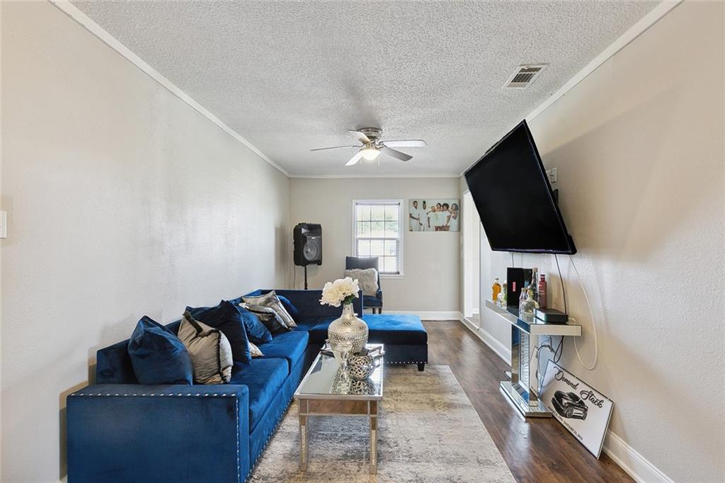 1105 WARREN Drive