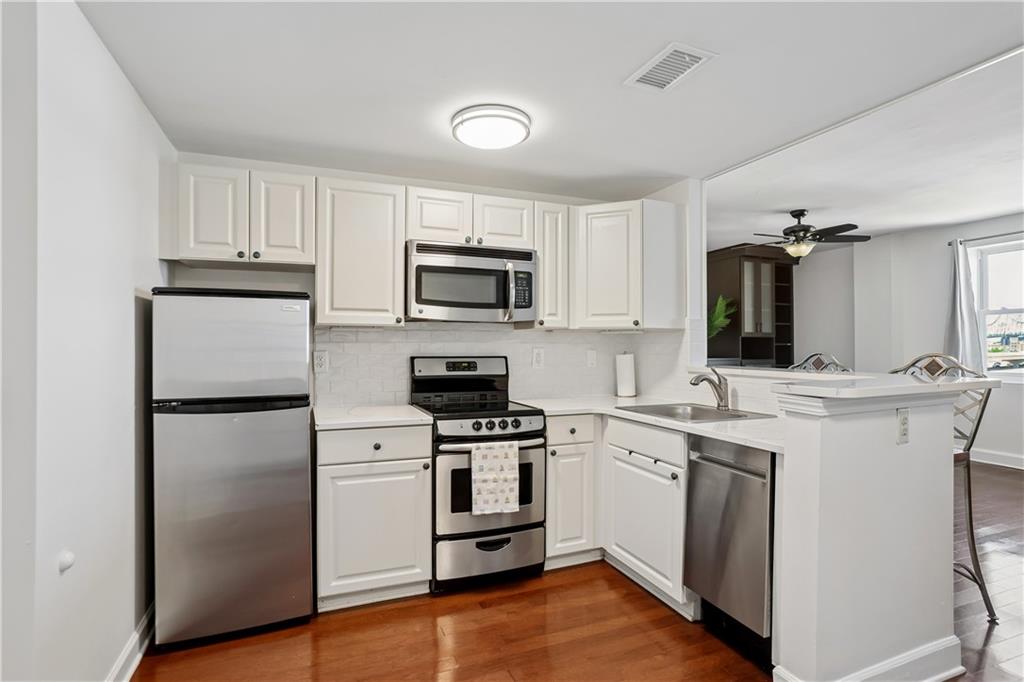 1205 ST CHARLES Avenue 803