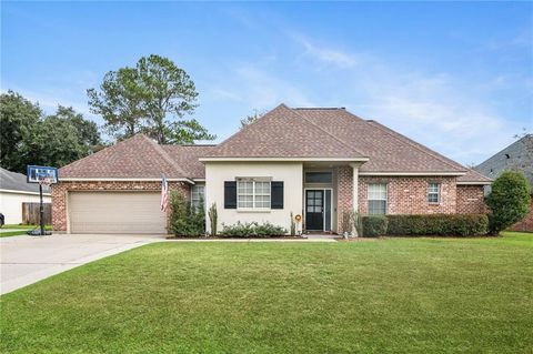 1824 PALMER Court Mandeville LA 70448