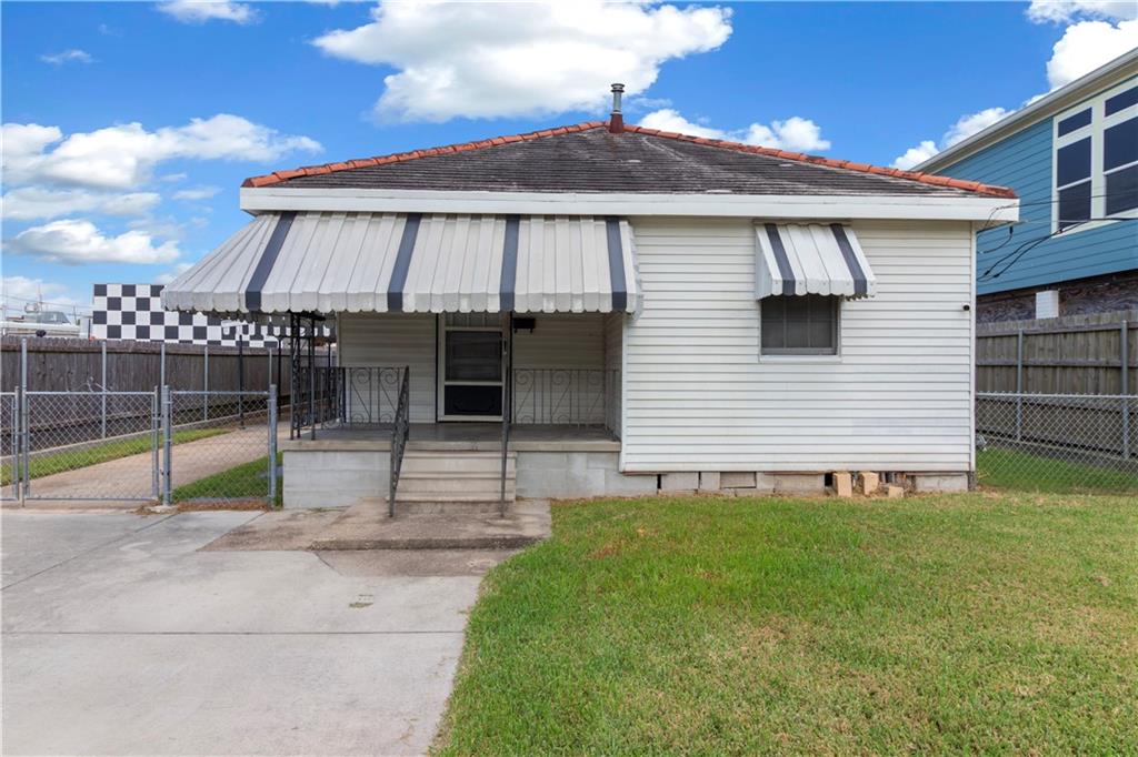 185 CRIS LAUR Avenue