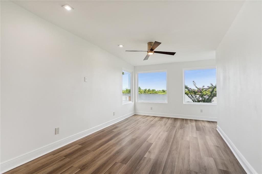 Photo 4 of 16 of 8 PLACE LAFITTE Street townhome