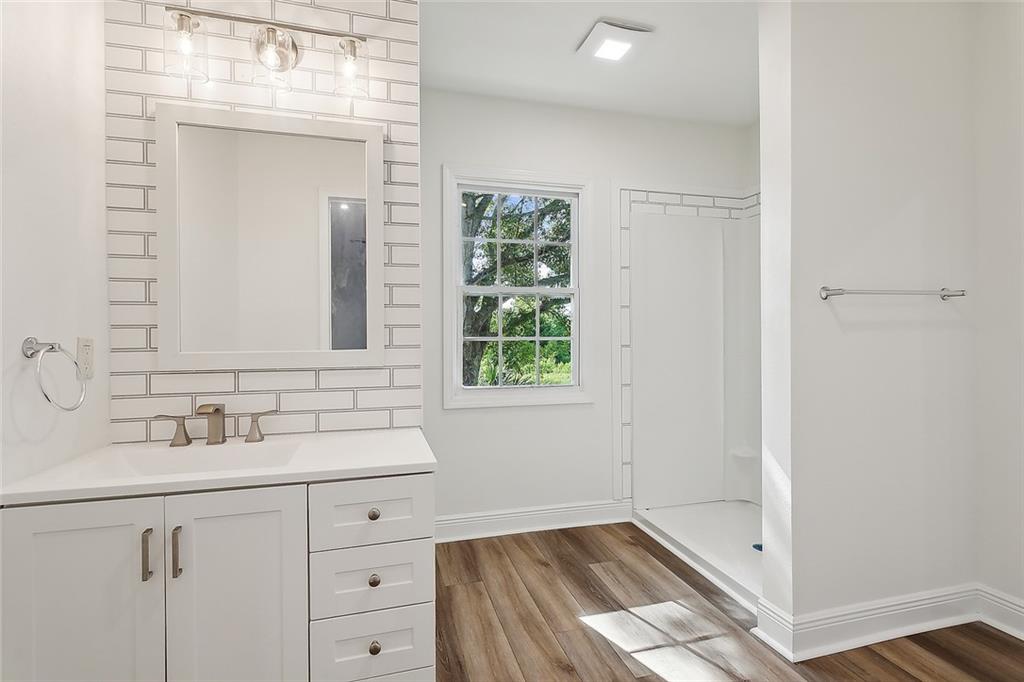 Photo 8 of 16 of 8 PLACE LAFITTE Street townhome