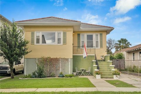 4231 S JOHNSON Street New Orleans LA 70125