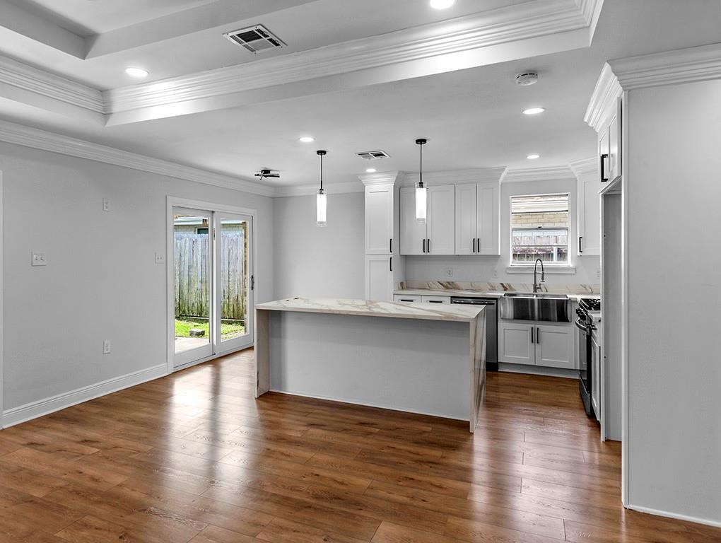 1717 HIGHLAND Avenue