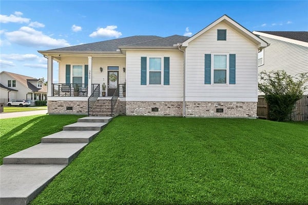3800 DOMINIQUE DR, CHALMETTE, LA 70043 - Image 4e2d554cdc21fc86d6ff0933d0ecdd77/4237591247