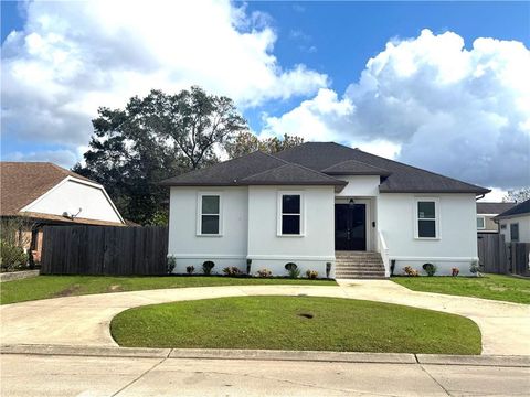 857 MARLENE Drive Gretna LA 70056