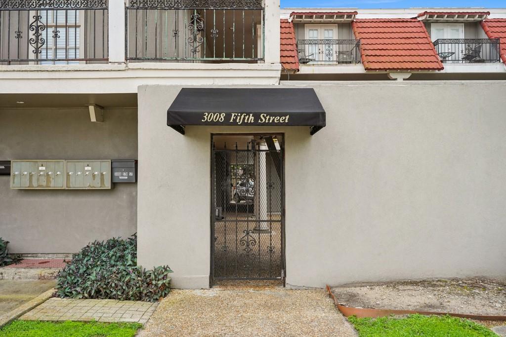 3008 5TH Street 16