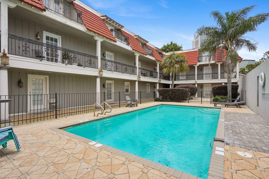 3008 5TH Street 16