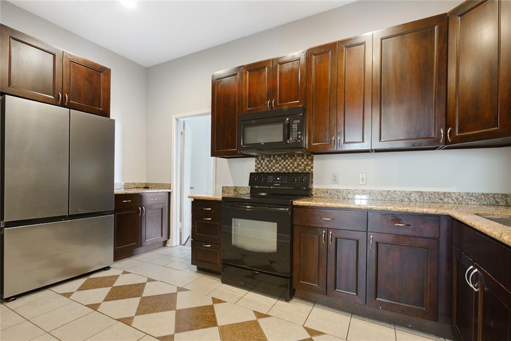 New Orleans, Louisiana 70115, United States, 3 Bedrooms Bedrooms, ,2 BathroomsBathrooms,Residential,Active,168214