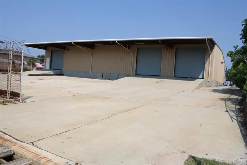 4838 PONTCHARTRAIN Drive