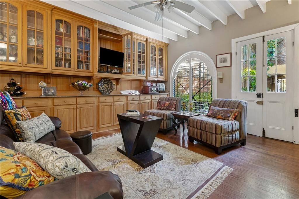 533 SAINT PHILIP Street 6