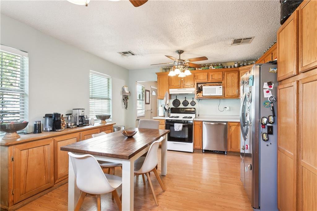 Metairie, Louisiana 70003, United States, 3 Bedrooms Bedrooms, ,2 BathroomsBathrooms,Residential,Pending,54550