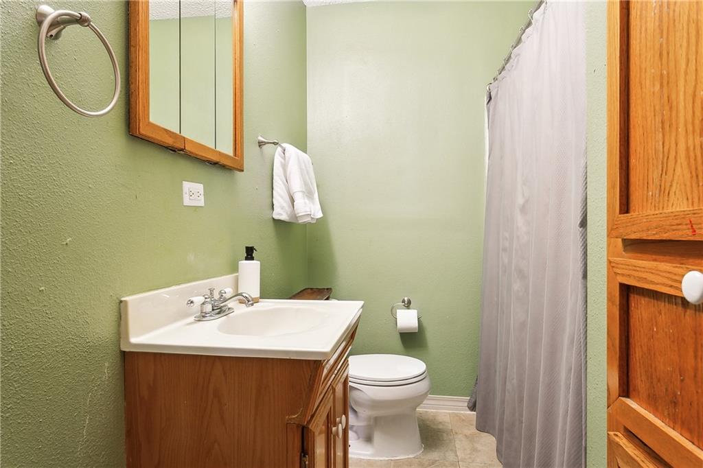 Metairie, Louisiana 70003, United States, 3 Bedrooms Bedrooms, ,2 BathroomsBathrooms,Residential,Pending,54550