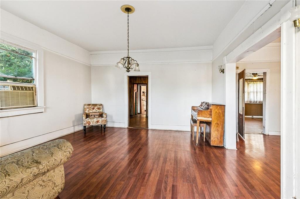 3320 BARONNE ST Street