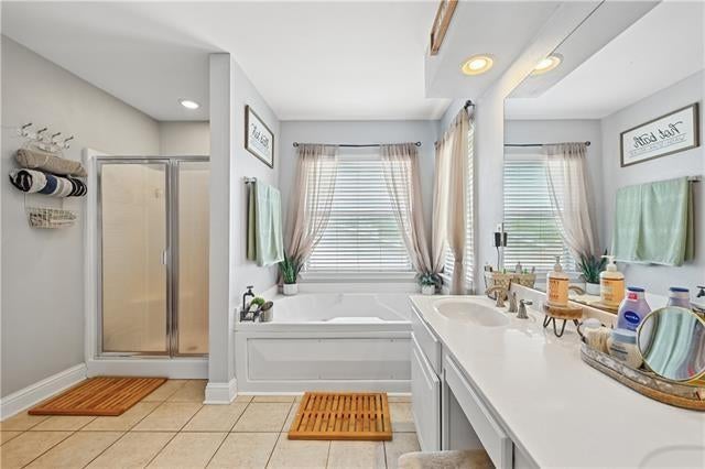600 FAIRWAY Court