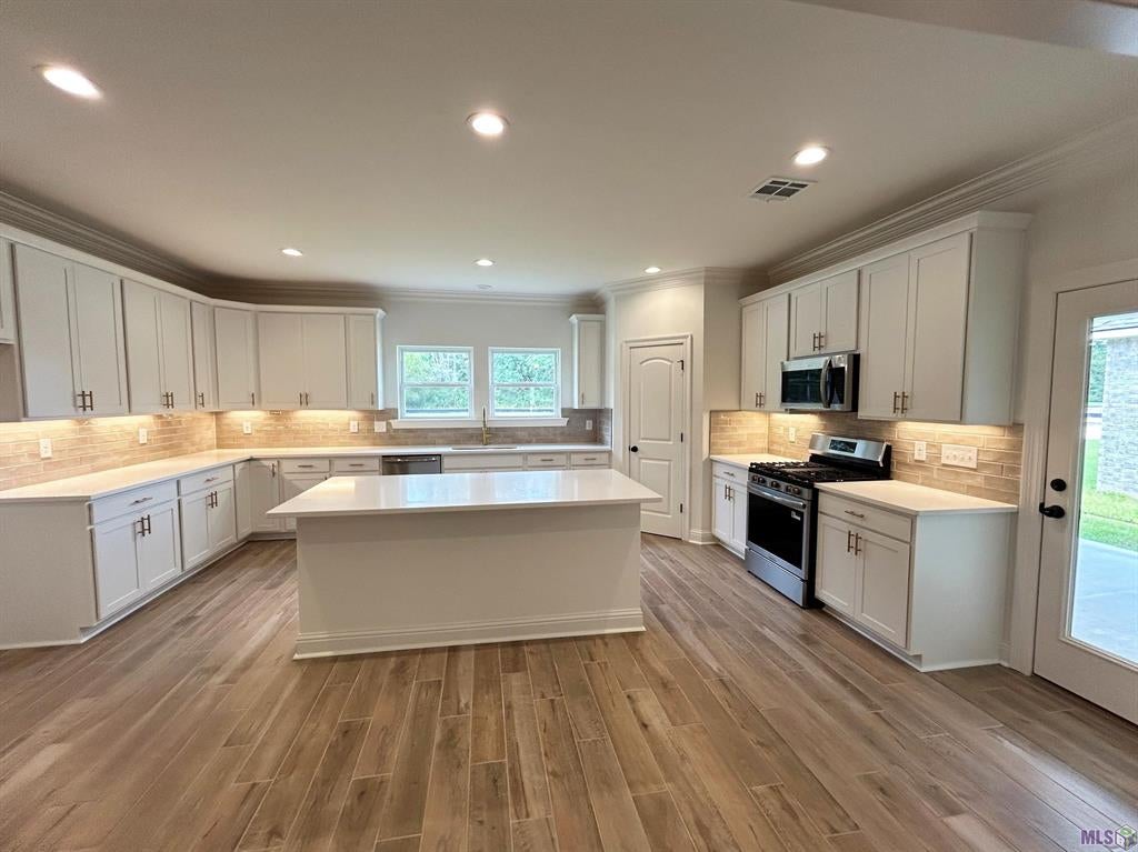 12853 Spoonbill Drive