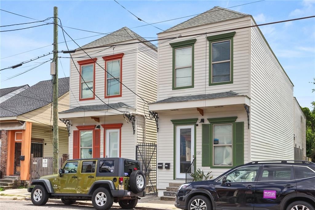 1327 29 FRENCHMEN Street